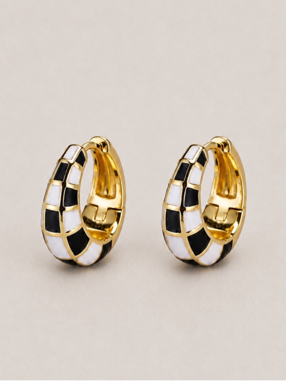 New! Black and White Checkered French Huggie Hoop Earrings NWOT 3049